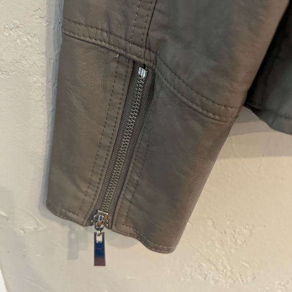 Gray Leather Jacket - Picture 4 of 4